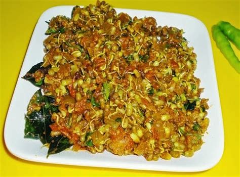 Matkichi usal recipe - Sprouted moth beans usal - Vidya's Recipes