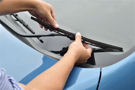 Proper Timing to Change Your Windshield Wipers - Auto Clinic of Franklin