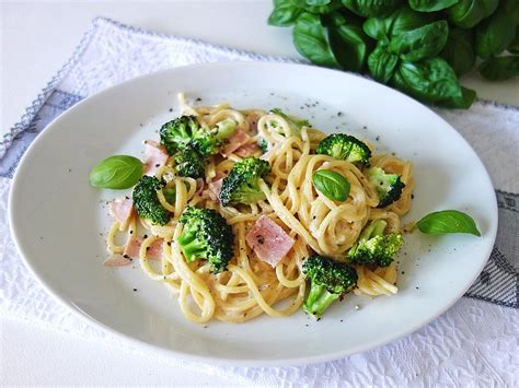 Pasta Mit Brokkoli Gorgonzola Sauce Von YanaAmelie Chefkoch