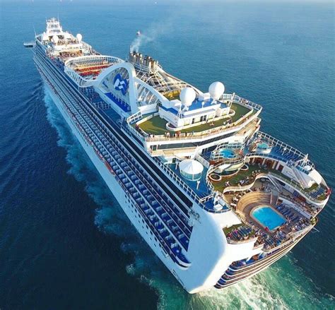 Luxury Cruise Ship Cruise Ship