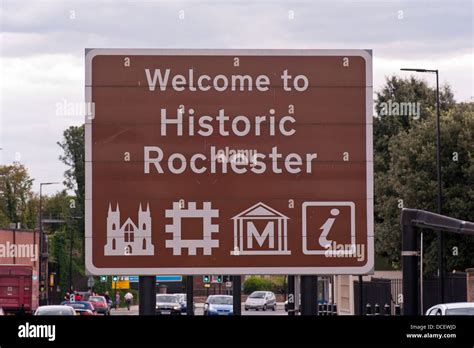 Welcome To Historic Rochester Sign Kent Uk Stock Photo Alamy