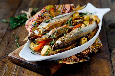 Корюшка с овощами в духовке – простой и вкусный рецепт, как приготовить ...