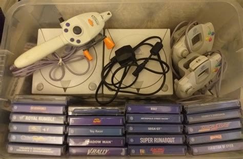 Sega Dreamcast Bundle 2x Console 2 Controllers 1 Memory Card 11 Games