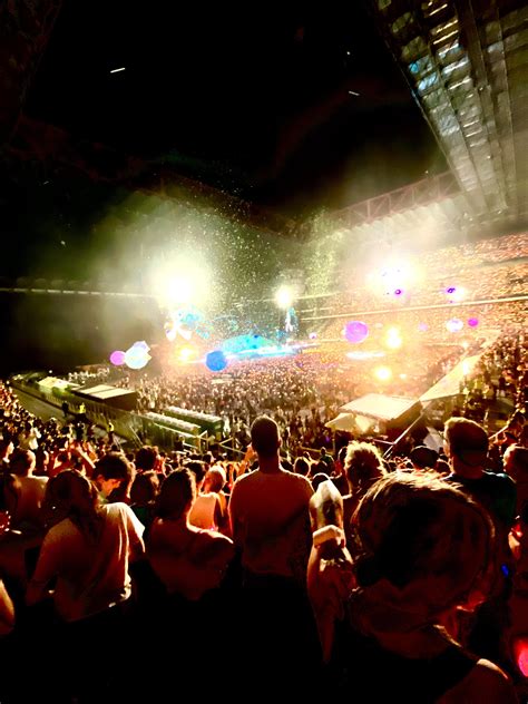 San Siro : r/Coldplay