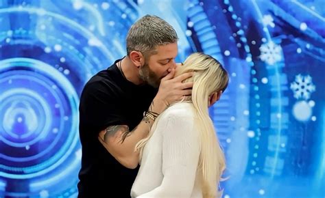 Gf Vip 7 Tavassi E Micol Svelano Quando Hanno Capito Di Amarsi