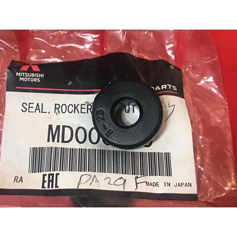 Valve Cover Seal Genuine D Adventure L Pajero L G Box