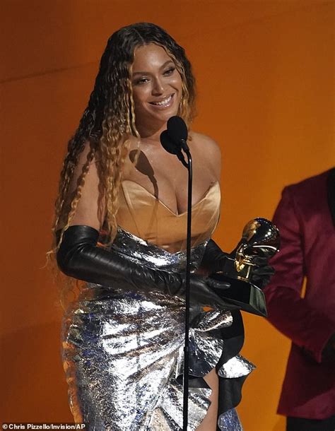 Harry Styles Heckled By Beyoncé Fans During His Grammy Acceptance