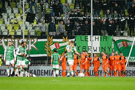 Lechia Gda Sk Spada Z Pko Ekstraklasy W R Bramek W Sobotnich Meczach