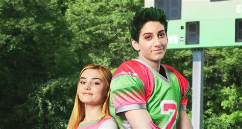 Meg Donnelly Milo Manheim Perform Someday From Zombies In New