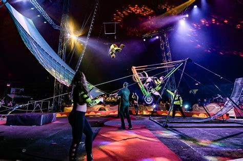 Purchase Circus Tickets Online | British Columbia | Royal Canadian Circus