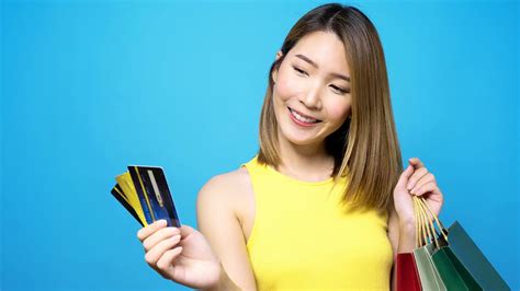 Mastering The Art Of First Credit Card Approval
