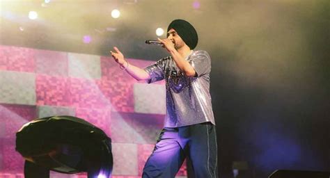 Diljit Dosanjh Pays Tribute To Sidhu Moose Wala At His Vancouver