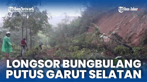 Tebing Longsor Di Jalan Raya Bungbulang Garut Akses Lalu Lintas Di