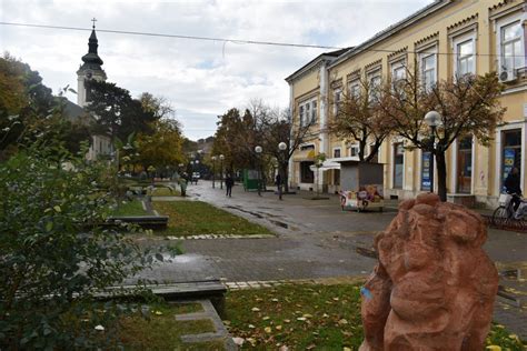 Novosti rs Galerija NA METI VANDALA OMČIKUSOVA SKULPTURA Bogatstvo