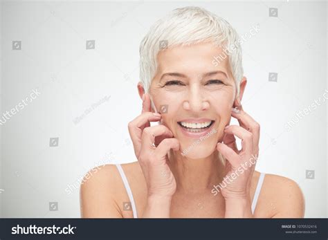 239 720 Mature Natural Beauty Images Stock Photos Vectors Shutterstock