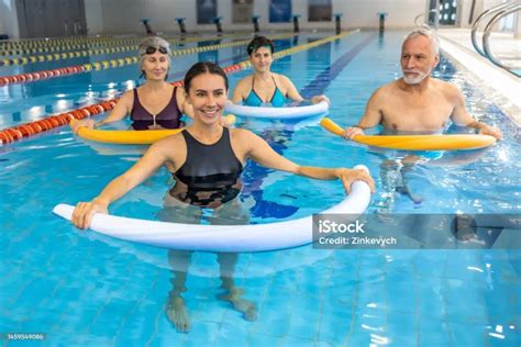 Mouvement Aquagym Les Meilleurs Exercices Pour Se Tonifier