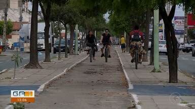 GRTV 1ª Edição Ciclistas reclamam de problemas na ciclovia da Avenida