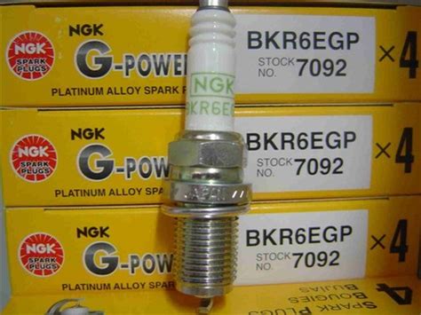 NGK 7092 BKR6EGP Single Platinum Spark Plug