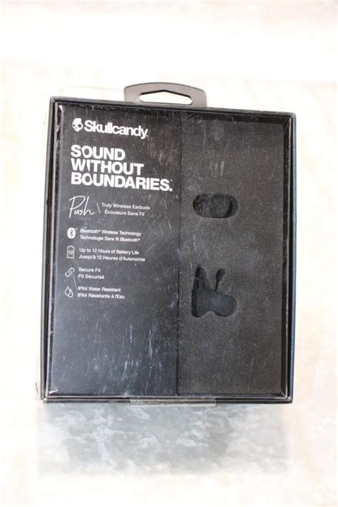 Skullcandy Charger Cord And 4 Earbud Pads Only No Leftright Earbuds In Box Property Room