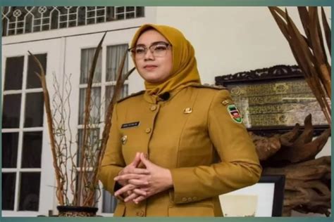 Mantan Bupati Purwakarta Anne Ratna Mustika Lepas Status Janda Selama