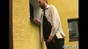 Dilettante aux gros seins se fait lécher par un vieux mec et le chevauche XVIDEOS