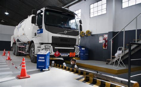 Volvo Trucks y Buses abrió un nuevo concesionario Transporte Mundial