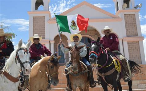 Cabalgata Villista Hace Tradicional Parada En La Ermita De San Lorenzo