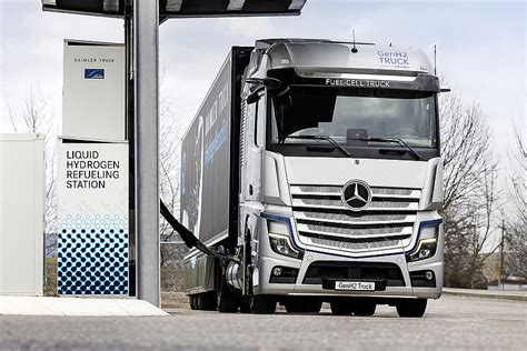 Verkehr co at Daimler Truck und Linde setzen neuen Standard für