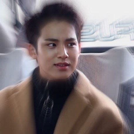 Seventeen Memes Mingyu Seventeen Korean Entertainment Pledis