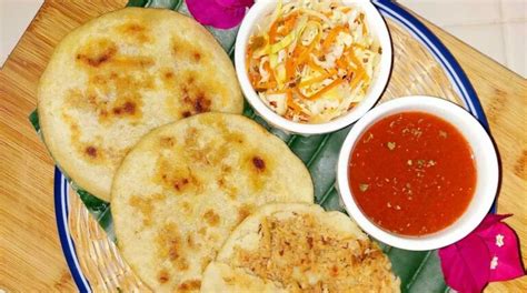 Receta Para Preparar Unas Deliciosas Pupusas Mixtas Al Estilo