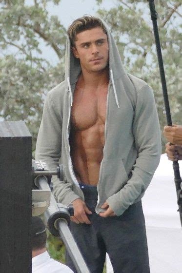 The Best Zac Efron Shirtless Pics From The Baywatch Set Gorgeous Men