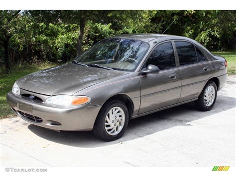 2001 Mineral Gray Metallic Ford Escort SE Sedan 20011074 Photo 3