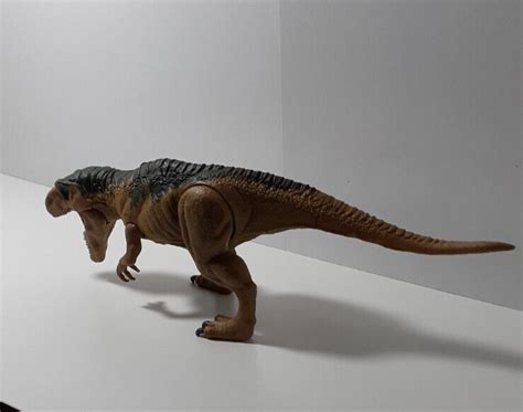 Jurassic World Roarivores Baryonyx Action Figure Fallen Kingdom 2017