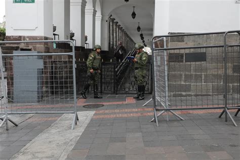 al menos cinco presos se fugaron de la mayor cárcel de ecuador en medio de la ola de violencia