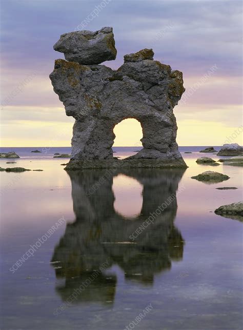 Sea arch - Stock Image - E285/0144 - Science Photo Library