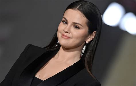 Selena Gomez Becomes Most Followed Woman On Instagram