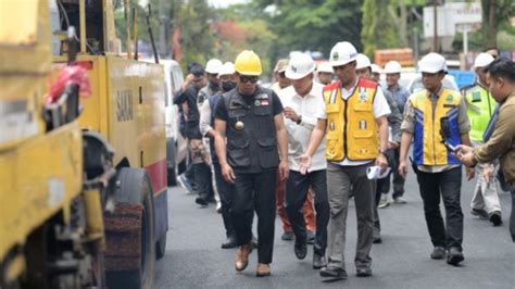 Pemprov Jabar Targetkan Km Jalan Mulus Hingga Hayoo Id