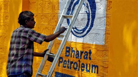 Bpcl Q1 Results Net Profit A Miss Refining Margins Surpass Estimates