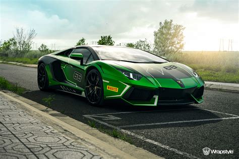 Lamborghini Aventador Roadster - Racing Wrap | WrapStyle