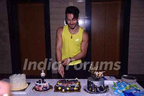 Tiger Shroff Celebrates Birthday With Media