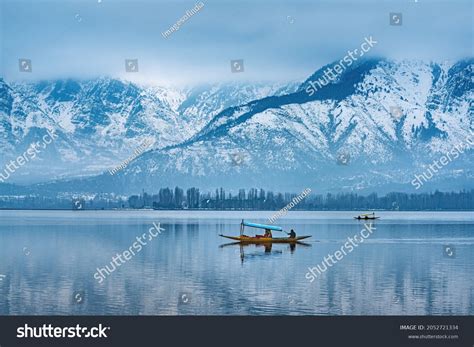 3,891 Kashmir India Shikara Images, Stock Photos & Vectors | Shutterstock