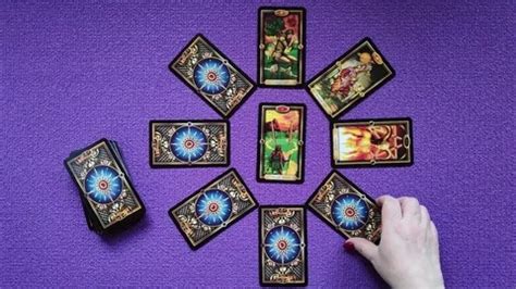 Tarot 16 Encuentra Respuestas en el 1 786 822 63 00 María