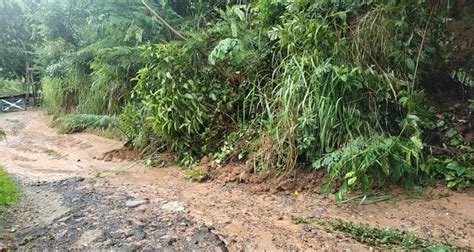 Chuva Forte Causa Deslizamentos De Terra E Deixa Casas Alagadas Em