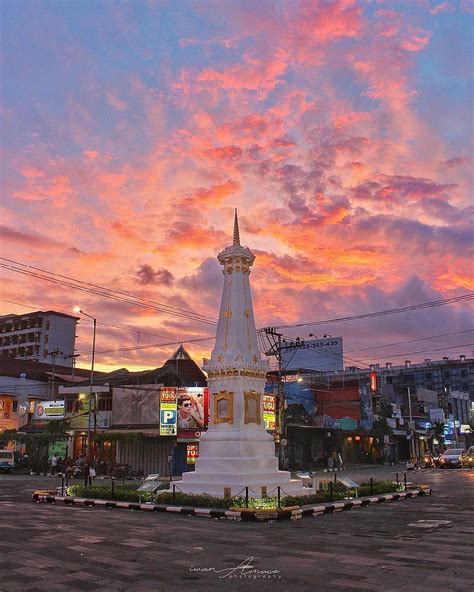 Pin Di Beautiful Indonesia Tugu Jogja Hd Phone Wallpaper Pxfuel