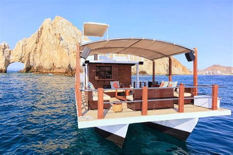 Cabo San Lucas Privat katamarantur för upp till 22 personer GetYourGuide