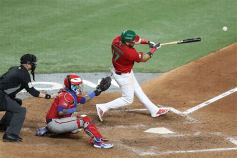 Mexico Defeats Puerto Rico 5 4 Advances To World Baseball Classic