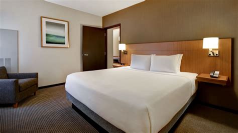 Hotel Near Bridge Street Town Centre | Hyatt Place Huntsville ...