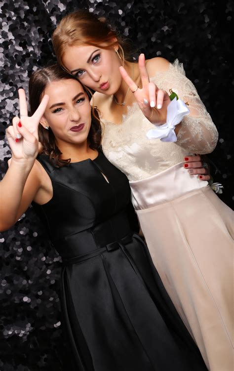 St Kents School Ball 2017 Peace And Pout