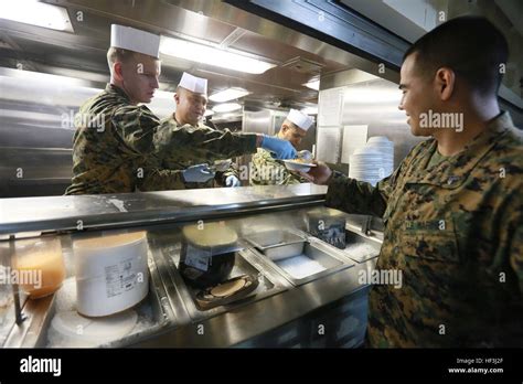 Gulf Of Aden Aug 7 2015 Us Marine Gunnery Sgt Karl Warnstedt