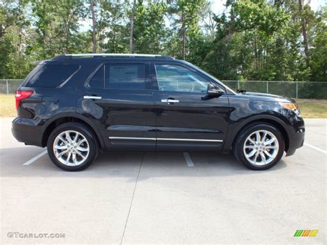 Tuxedo Black Metallic 2013 Ford Explorer Limited Exterior Photo